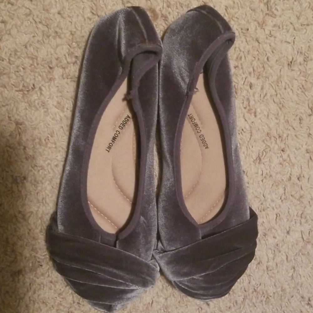 SO Brand Flats
